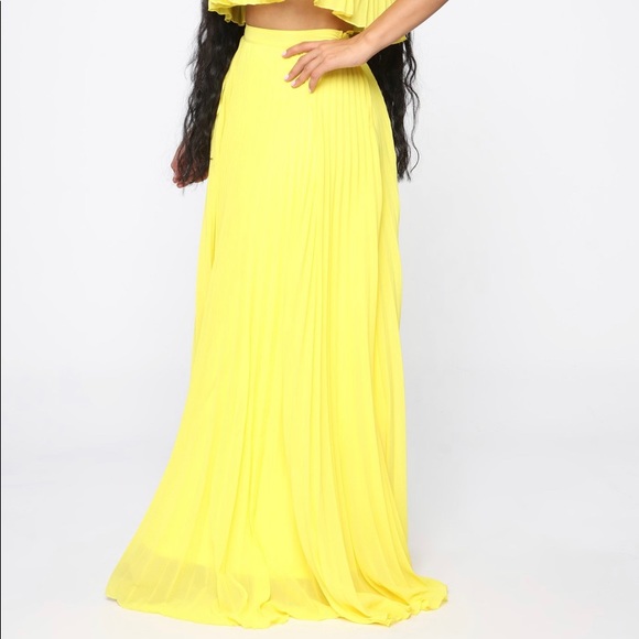 Yellow Set - Picture 2 of 5